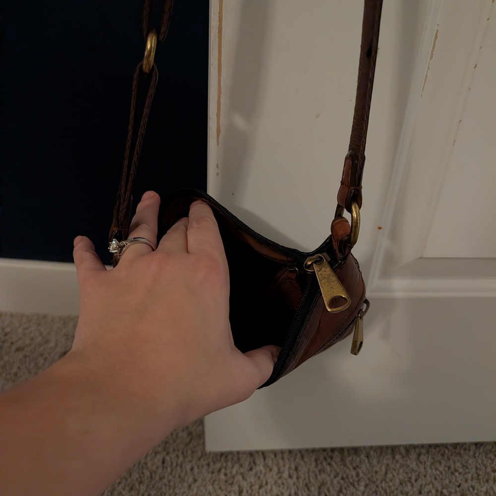 Fossil Crossbody Bag - Picture 2 of 4